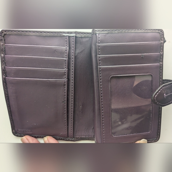 Vintage Coach Ruched Purple Leather Shoulder Bag. - Picture 11 of 16